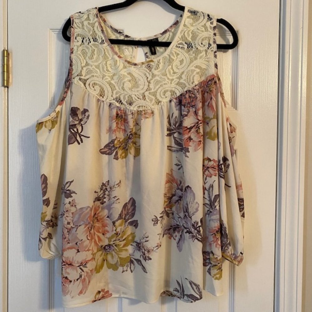 Floral and Lace Cold Shoulder Blouse